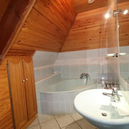 Holiday home Maison 4 Pres Des Lacs Avec Jardin Et Parking - Fr-1-742-589 *