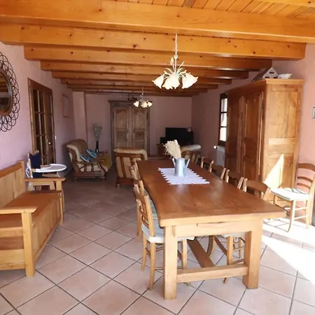 Holiday home Maison 4 Pres Des Lacs Avec Jardin Et Parking - Fr-1-742-589 Saint-Genes-Champespe